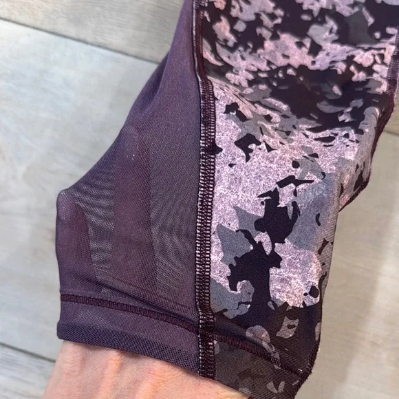 Women's Floral Print Leggings - Picture 7 of 14